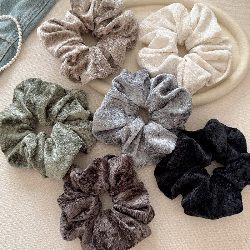 다프네 [6개세트] 벨로아 벨벳 털 가을 겨울 대왕 풍성한 곱창 스크런치 슈슈 머리끈 9,900원