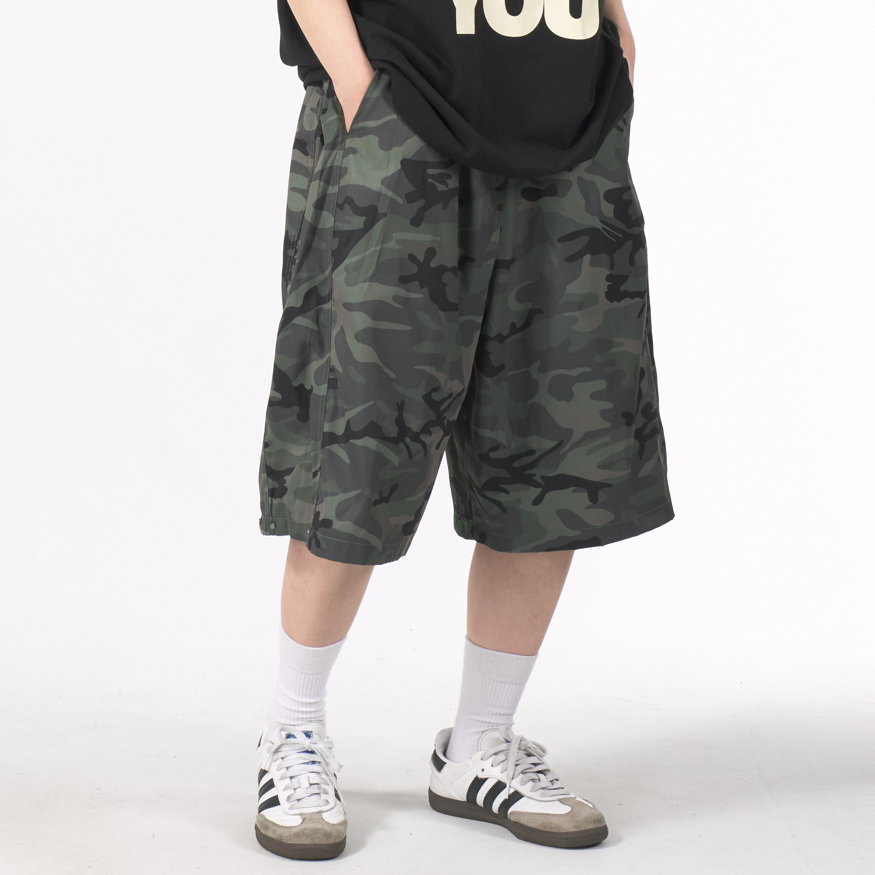 66inch 카모 버뮤다 와이드 공용 팬츠 27,800원