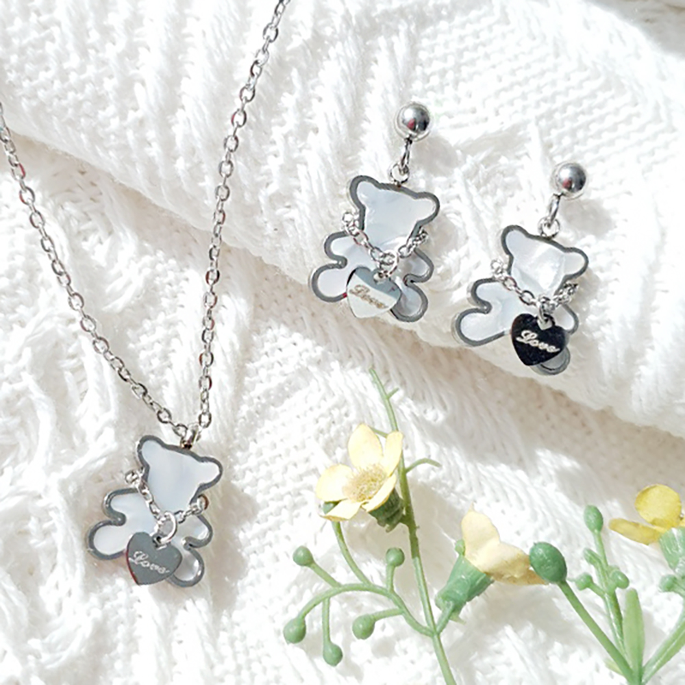 노이드비 여성용 써지컬스틸 오닉스자개 곰돌이하트 목걸이 + 귀걸이 + 클리너천 세트 24,900원