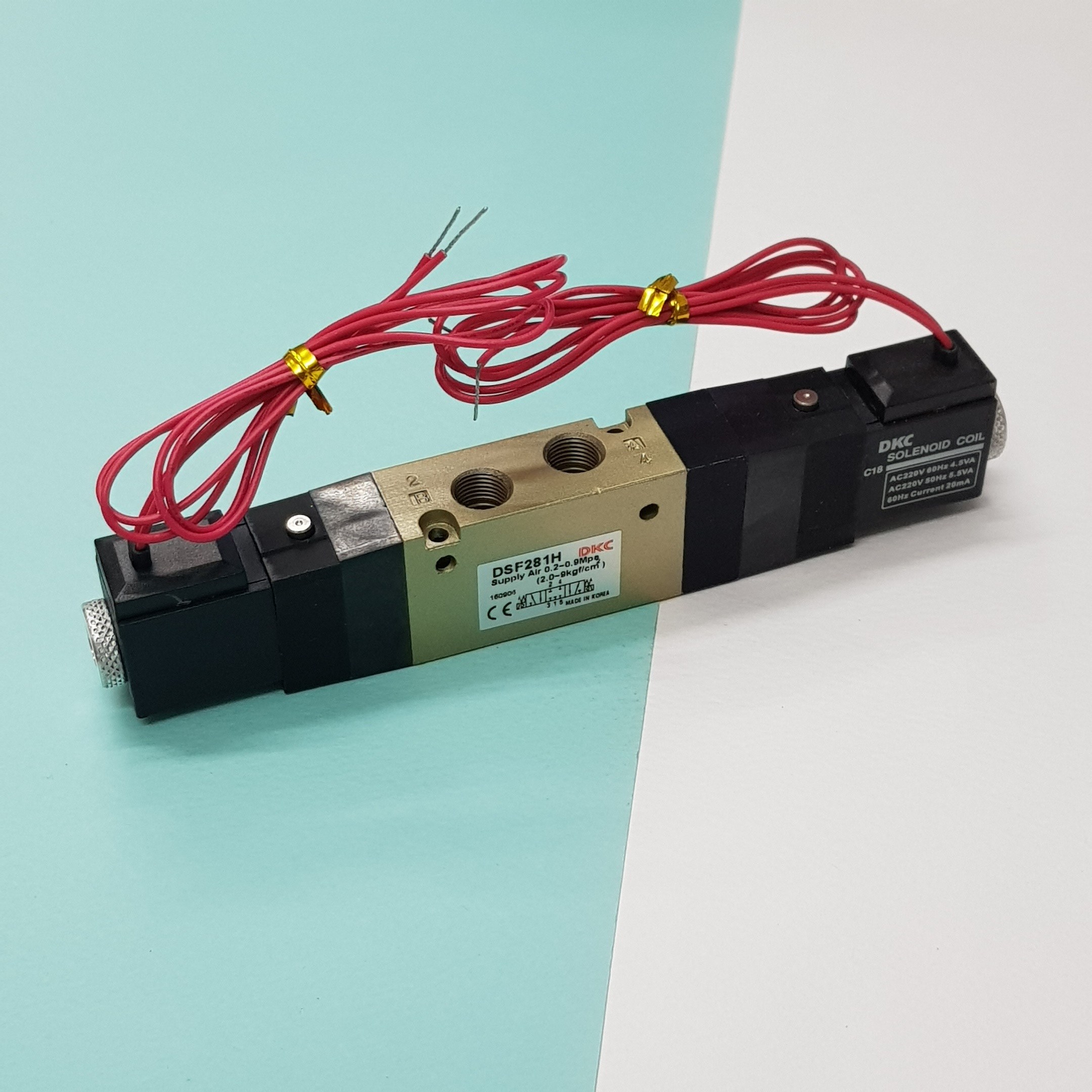 DKC DSF281H-2GL AC220V 5포트 공압 중간정지 솔레노이드 밸브 솔밸브 53,500원