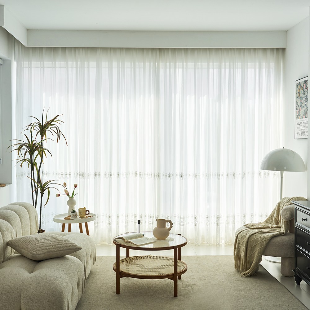 홈앤창 로에나 자수 레이스커튼 나비주름핀형 2p 85,900원