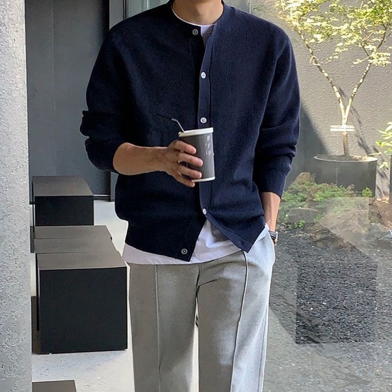 FANSYLI 니트 카디건 남성 비즈니스 캐주얼 니트 패션 솔리드 라운드 루즈핏 스웨터 심플 캐주얼 니트 코트 빅사이즈 X2508A13 26,390원