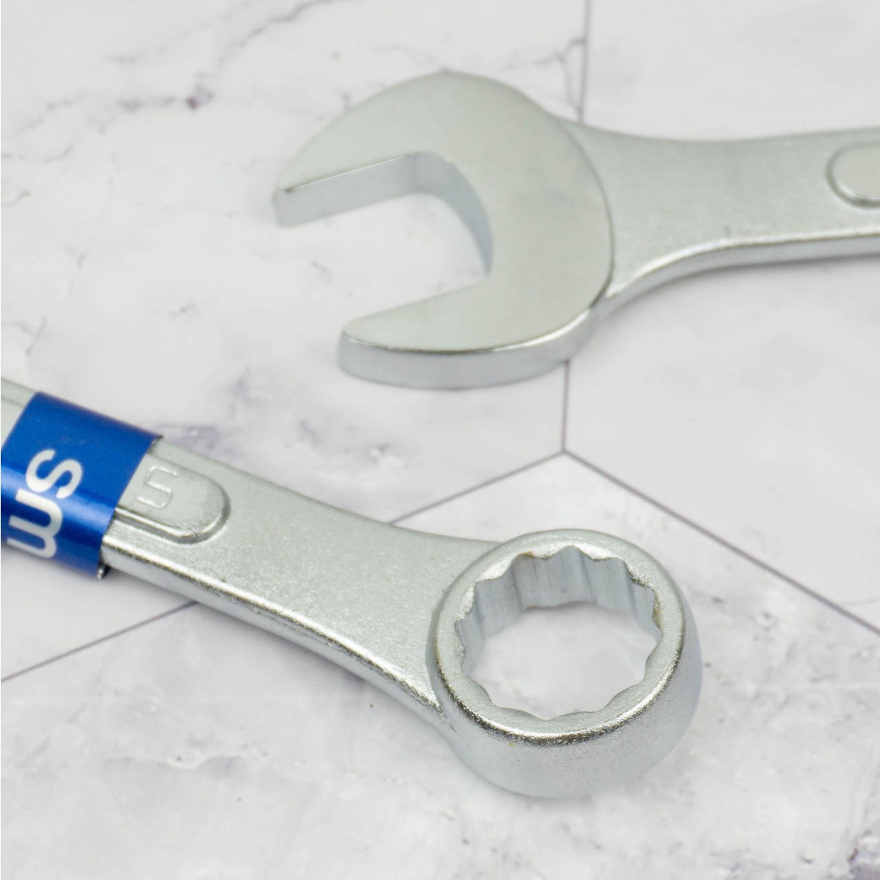 스패너 22MM 육각스패너 라쳇 렌치 자동 기어 깔깔이 공구 콤비네이션렌치 4,500원