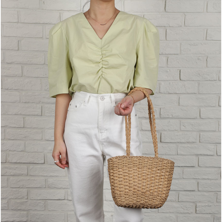 무튼 브이넥 셔링 벌룬 바스락 반팔 블라우스 하객 핀턱 퍼프 블라우스 티셔츠 4컬러 32,500원