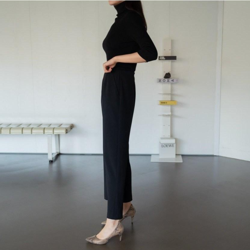 아델라이 빅사이즈 여골프웨어 여성골프패딩바지 기모 하이웨이스트 세미와이드팬츠 여성 겨울바지 빅사이즈 여성의류 골프팬츠 스판 겨울 골프바지 99사이즈 파크골프 골프연습장바지 68,000원