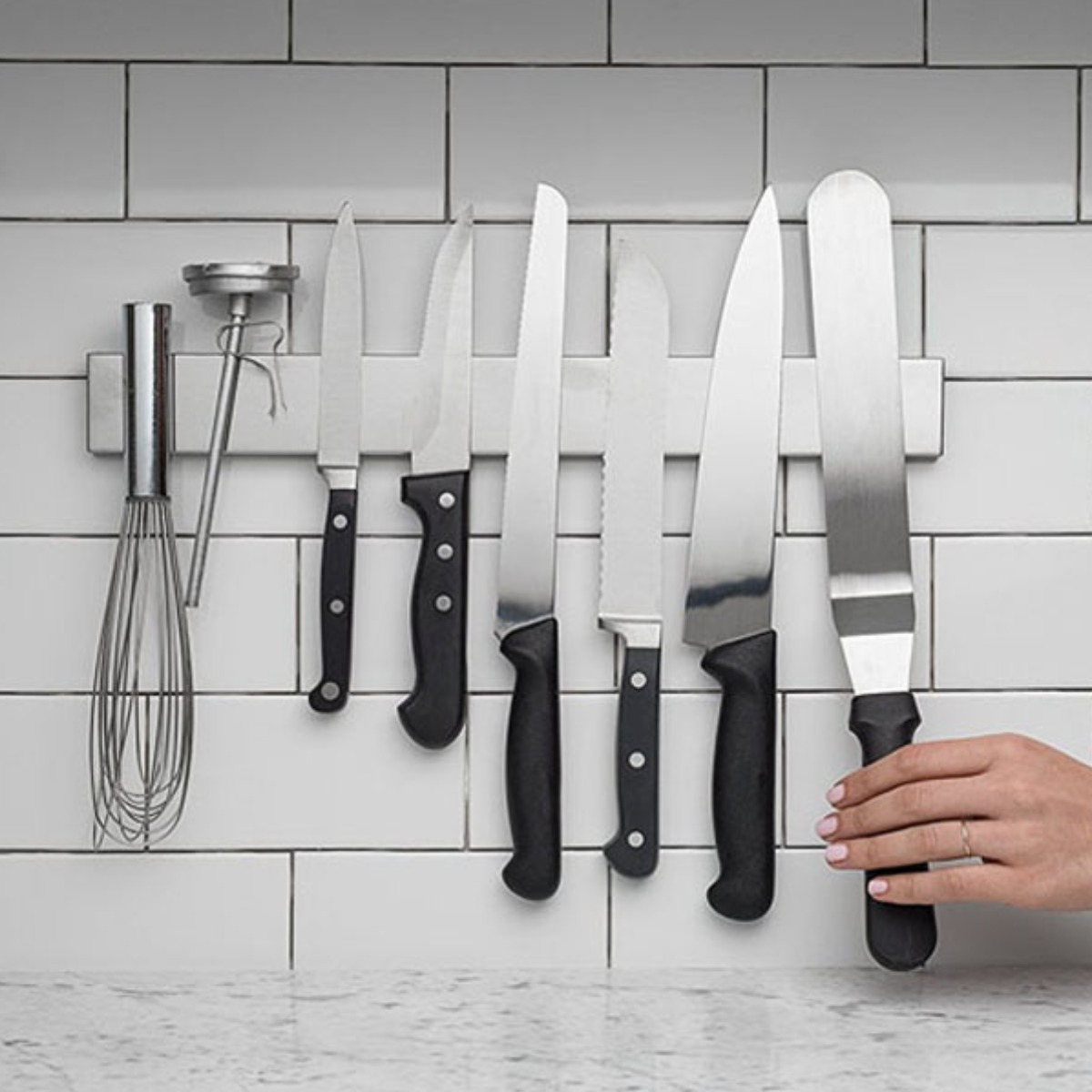 304스텐사용 올스테인레스 프레임 자석 칼꽂이 40cm 11,800원