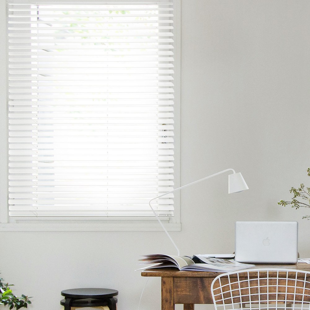 아라크네 규격사이즈 화이트 우드블라인드 75,800원