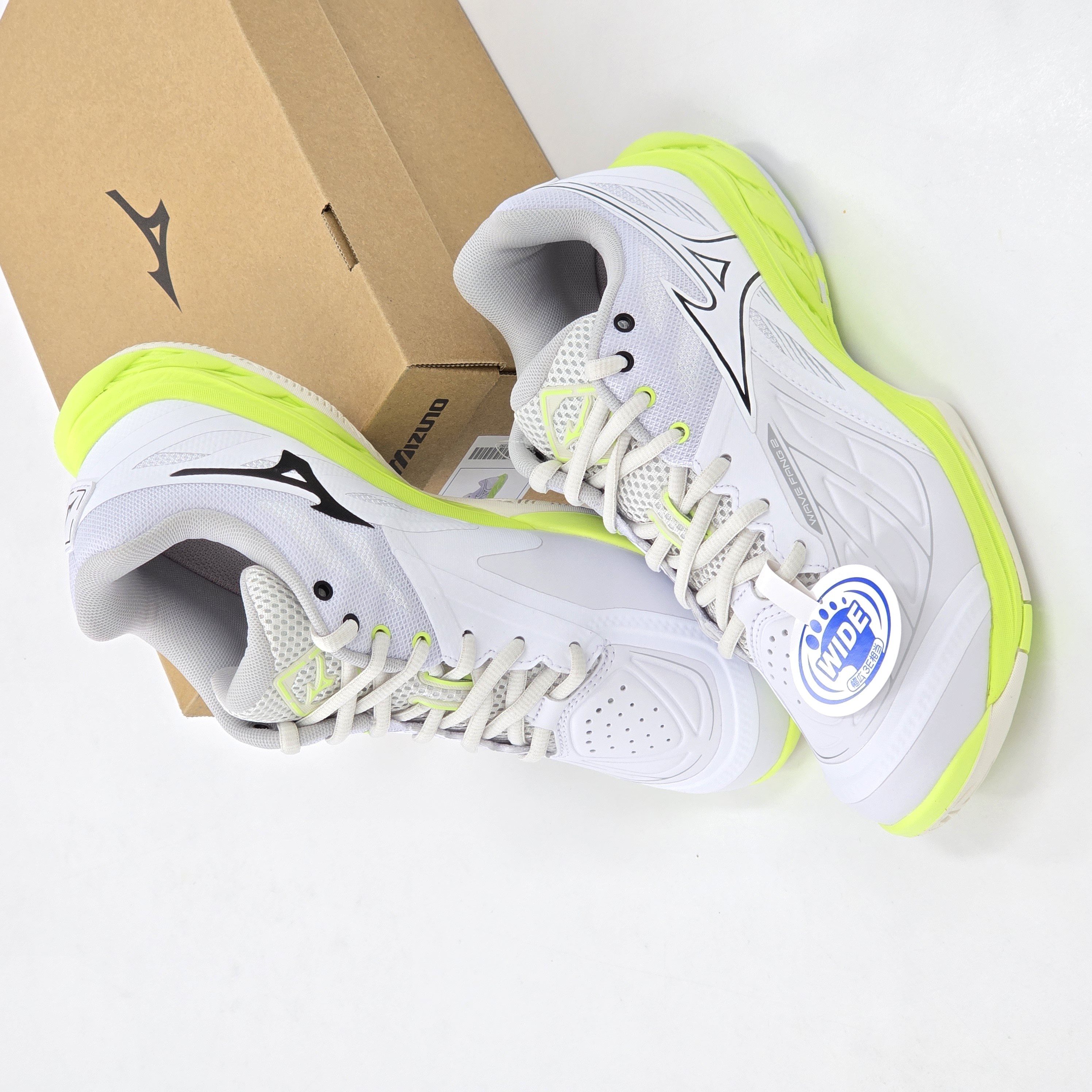 미즈노 웨이브 팡2 와이드 실버라임 71GA231341 배드민턴화 143,000원