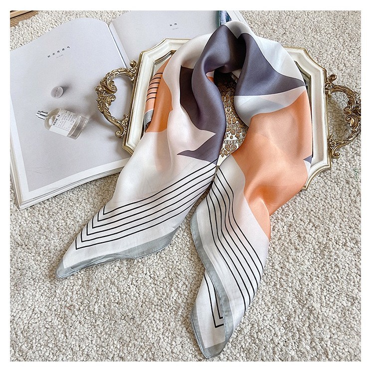 스트라이프 정사각 쁘띠 여성 스카프 7,800원