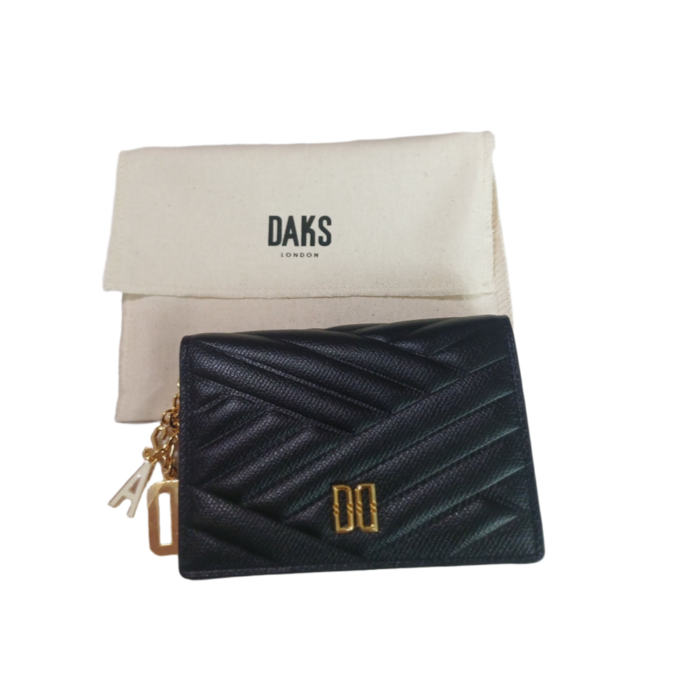 [국내백화점] 닥스 블랙 칼라일 엠보 가죽 골드DD 카드지갑 여성 선물포장 158,900원