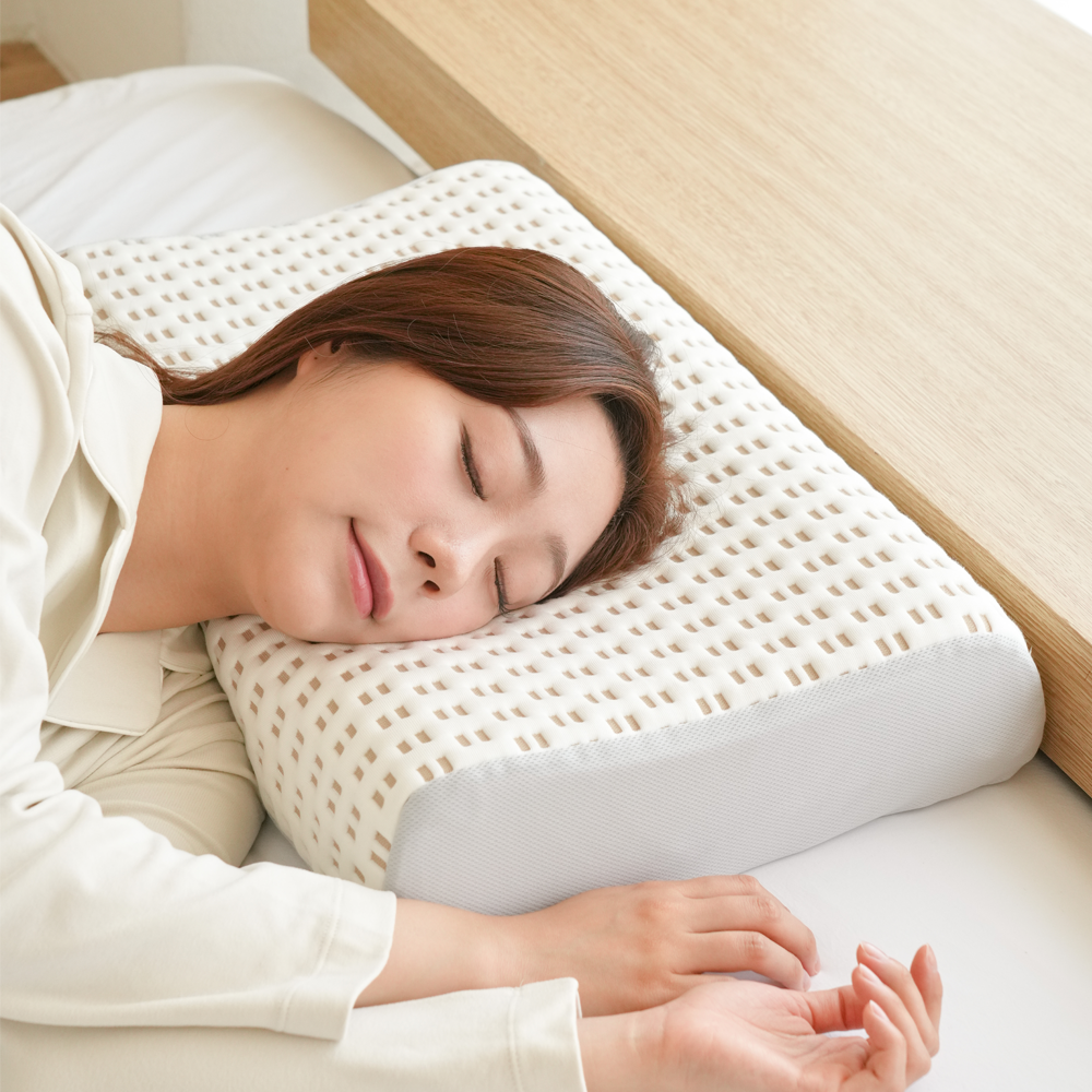 라텍스홈 빵베개 낮은 목디스크 거북목 일자목 숙면 경추베개, 1개, 화이트 69,000원