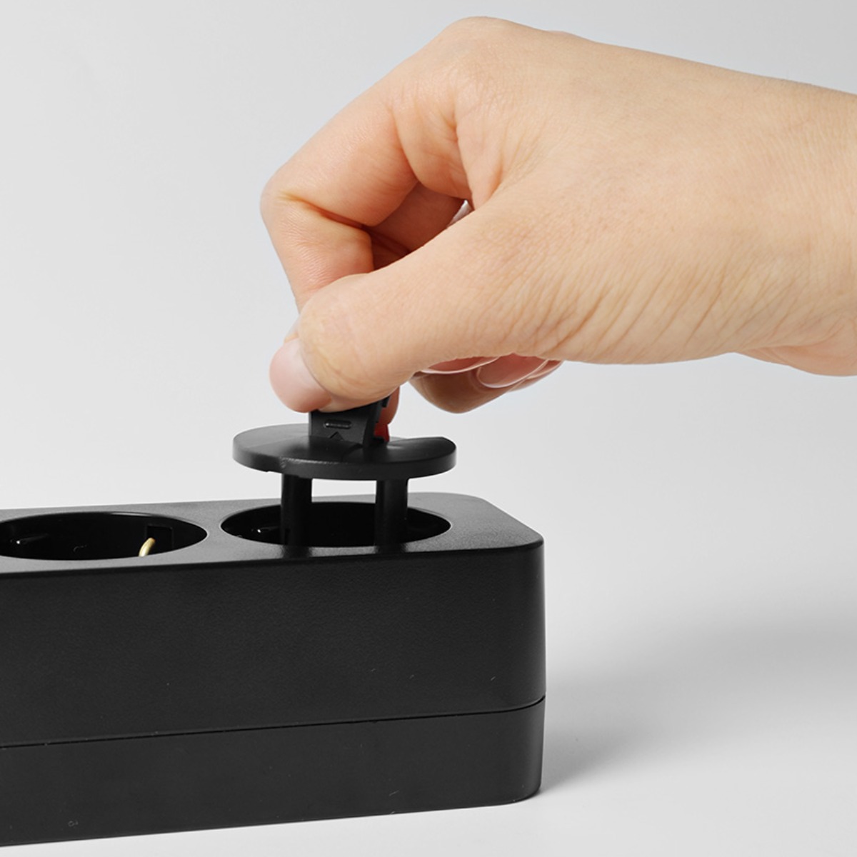 코니야 국산멀티탭 안전커버 블랙 콘센트마개 캡 덮개, 10개 6,900원