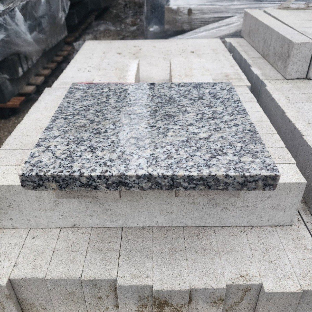 화강석/화강암 판석 300x300x30T - 화강암/판석/디딤석/디딤돌/발판/바닥용/정원/마당/농원/컨테이너/농막/돌구이판/돌판/포천석/자연석/화산석, 2개, 6.5kg 10,000원