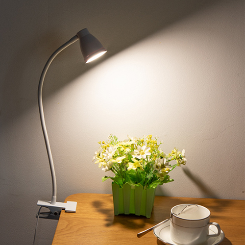 사는잼 LED 집게형 스탠드 북라이트 독서등 휴대용 공부등 탁상 조명 밝기조절 가능 12,500원