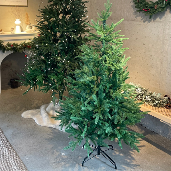 모리앤 크리스마스 전나무 대형 무장식 트리 + 지네전구 세트 99,000원