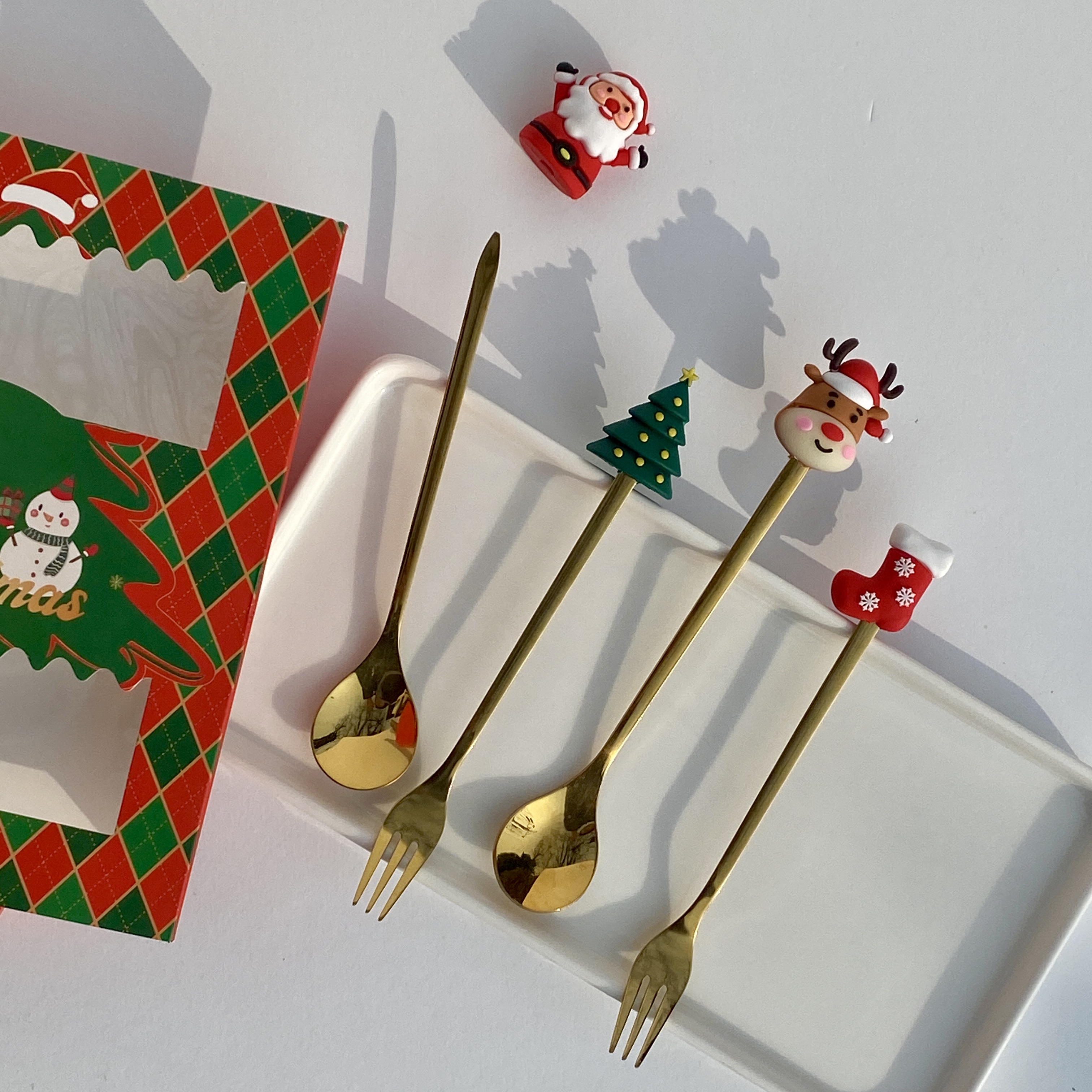 쿠리풀 디저트 커트러리 세트 레드D 4개입 15,000원