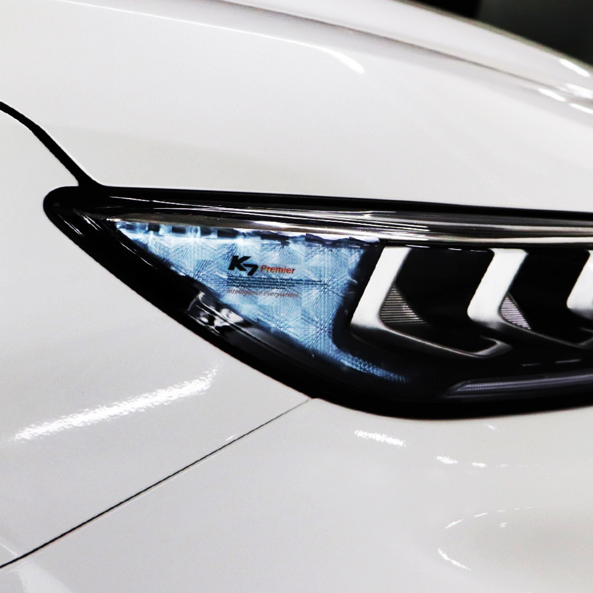 [비브랜드]와이앤유 레터링 포인트 헤드라이트 캣츠아이 리플렉터 필름 기스방지 보호필름 K7프리미어 호환, 블루, 1개 12,000원