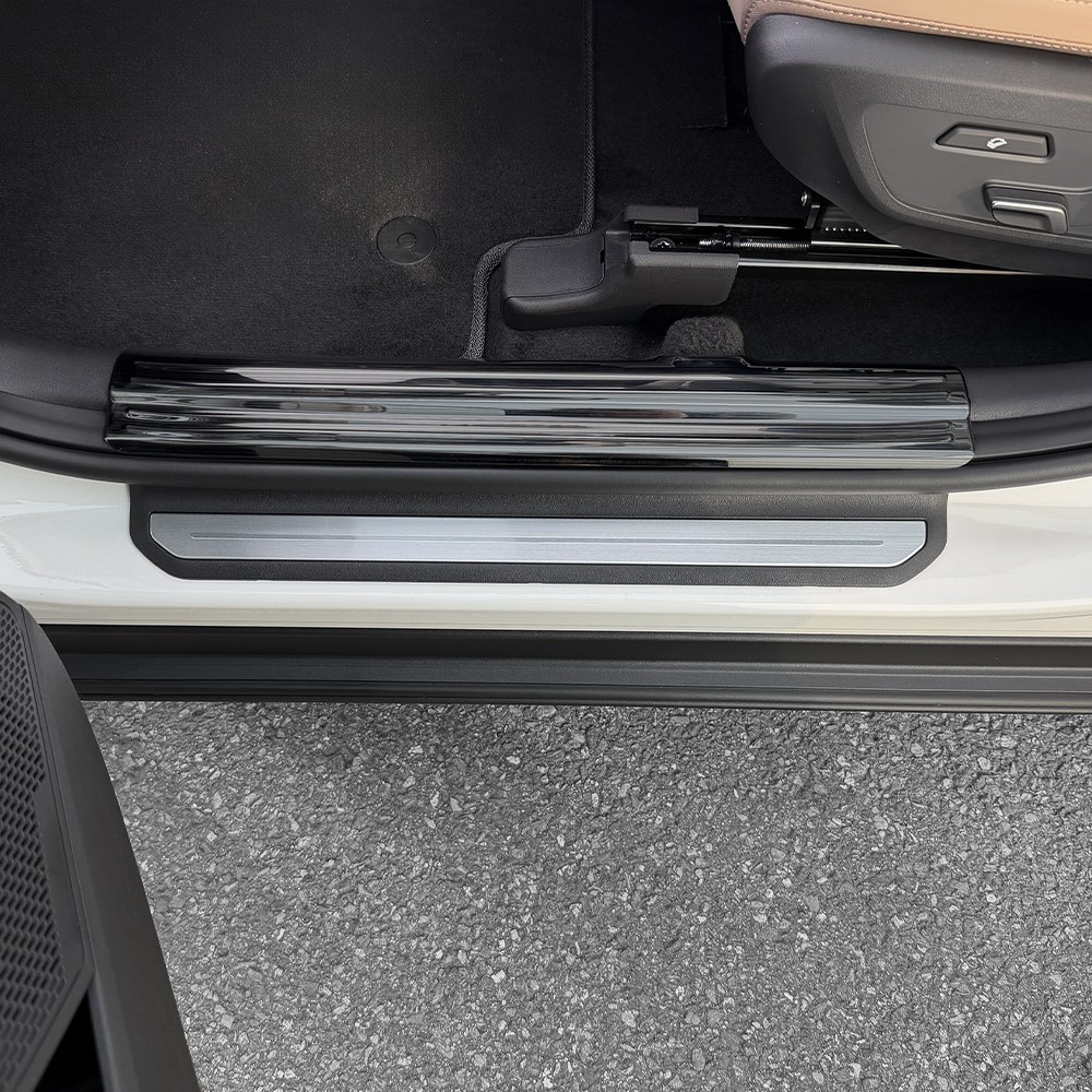 유투카 호환 EV5 자동차 용품 도어스커프, 헤어라인-블랙 도어스커프, [EV5 호환] 46,000원