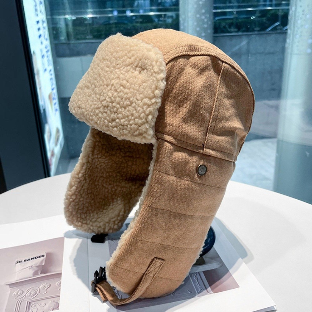 비플러스 겨울 방한 턱끈 버클 군밤모자 털모자 남자 여자 9,900원