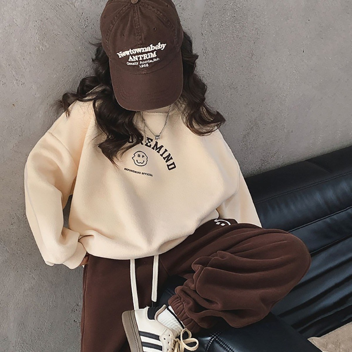 인싸모여 겨울신상 기모 맨투맨 티셔츠 28,900원