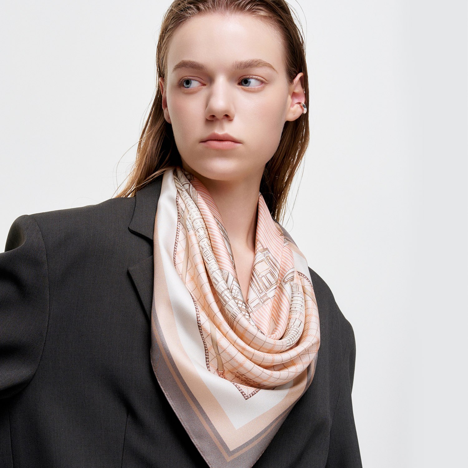 [생럭슈]사각 쁘띠 스카프 루마 그레이핑크 SL25FMSLMGP 98,000원