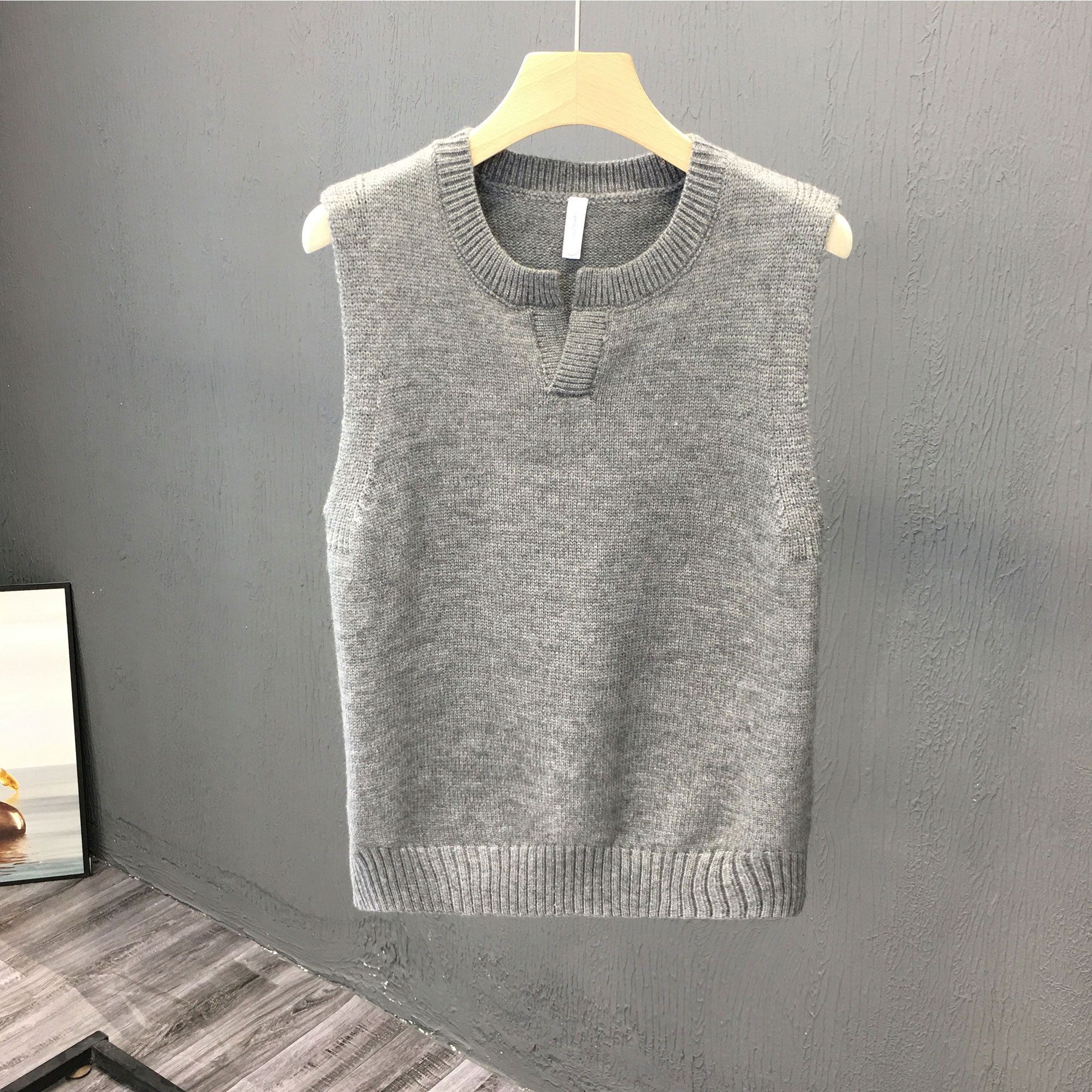 캐주얼 남자 니트 조끼 루즈핏 민소매 스웨터 남성 니트 베스트 가을 겨울 남성용 레이어드 조끼 CJJ 19,930원