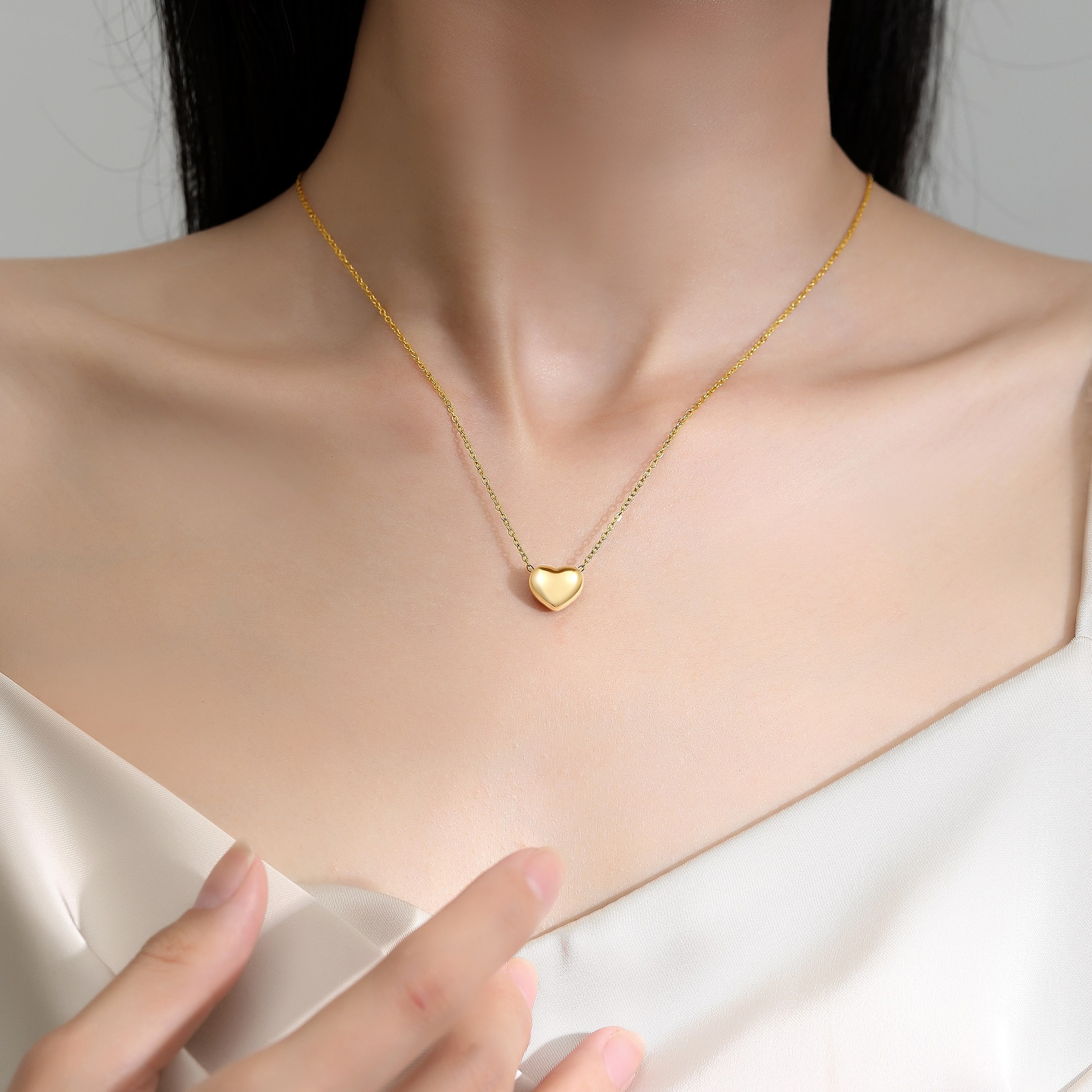 14K/18K하트목걸이 입체 하트 쉐입 수작업 정밀 제작 로맨틱한 분위기 여자 펜던트 금목걸이 생일선물 248,800원
