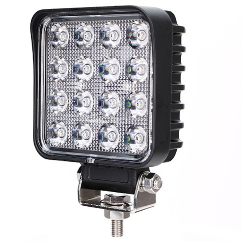 JG-2048 집광형 LED써치라이트 48W 3360LM 9-32V 중장비 굴삭기 지게차 농기계 선박용 작업등, 1개 56,700원