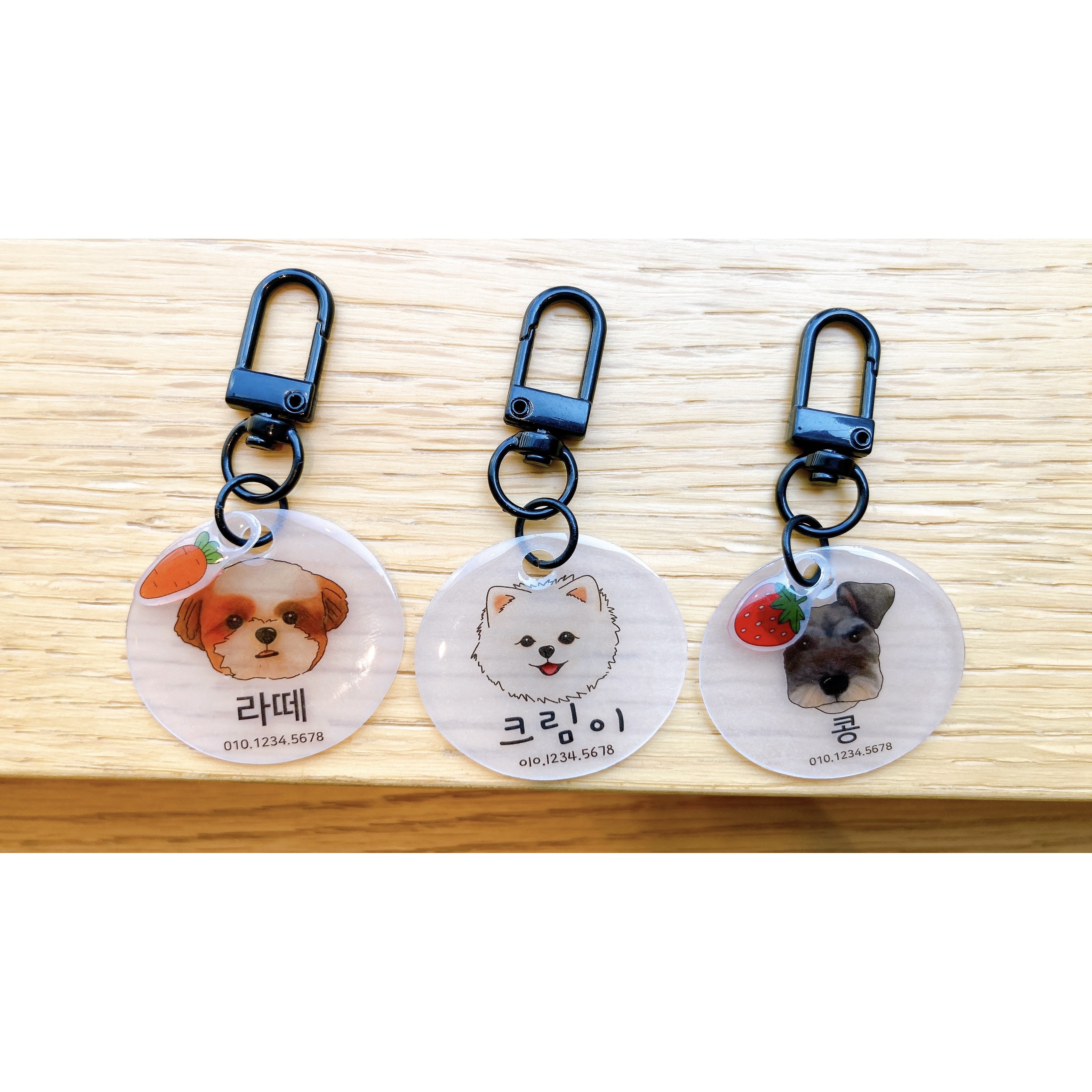 [핸드메이드 주문제작] 쪼물이들 강아지 반려동물 네임택 방수 이름표 고리형 인식표 각인 반려견 명찰 6,000원