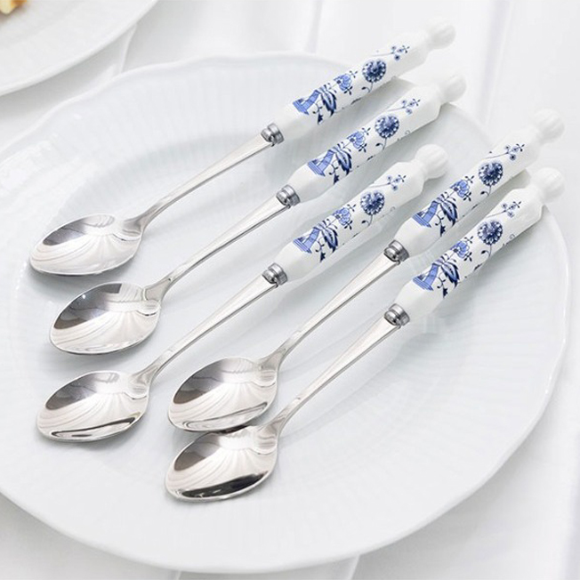 라리사 쯔비벨무스터 티스푼 20,260원