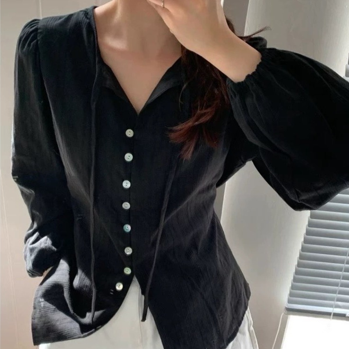 [리노브엠]루디긴팔블라우스 여신블라우스 허리끈 리본 긴팔블라우스 29,900원