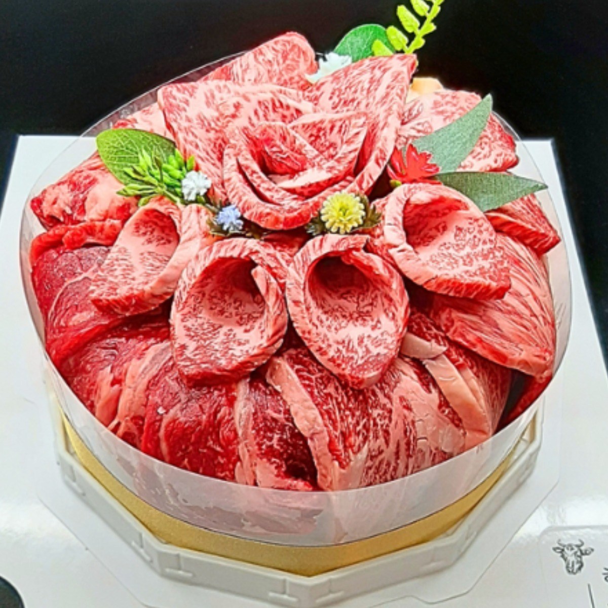 하루정육] 투뿔 한우케이크 1400g 모듬구이세트_선물용 고기케이크(한우1++ BMS7이상), 1세트 273,300원