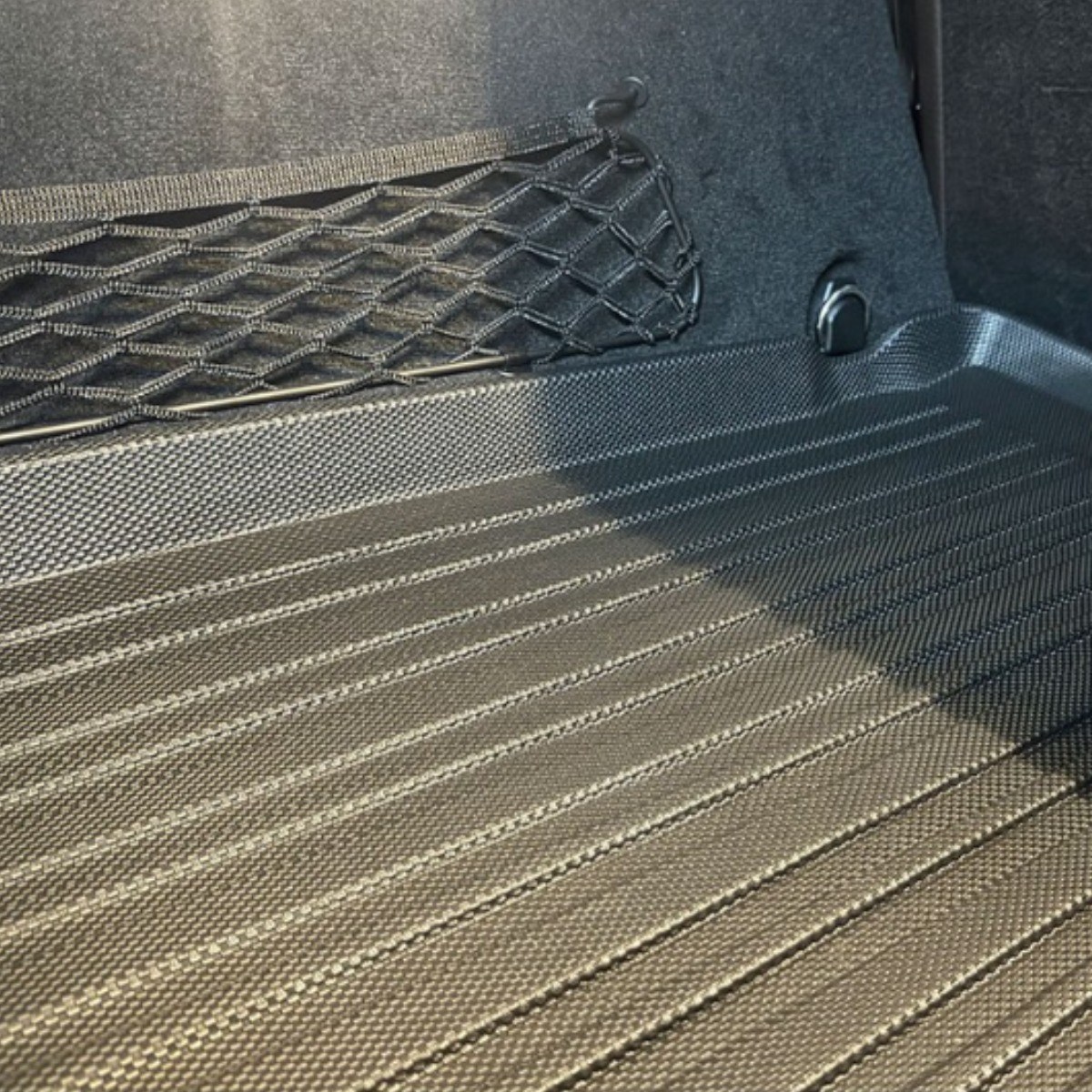 리얼핏 벤츠 GLE W167 (19년~현재) 카본디자인 논슬립 3D 트렁크매트 [호환], 검정 55,000원