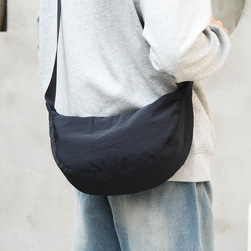 [담솜온] 담호 크로스백 슬링백 남녀공용 생활방수 경량 힙색 여행용 19,800원