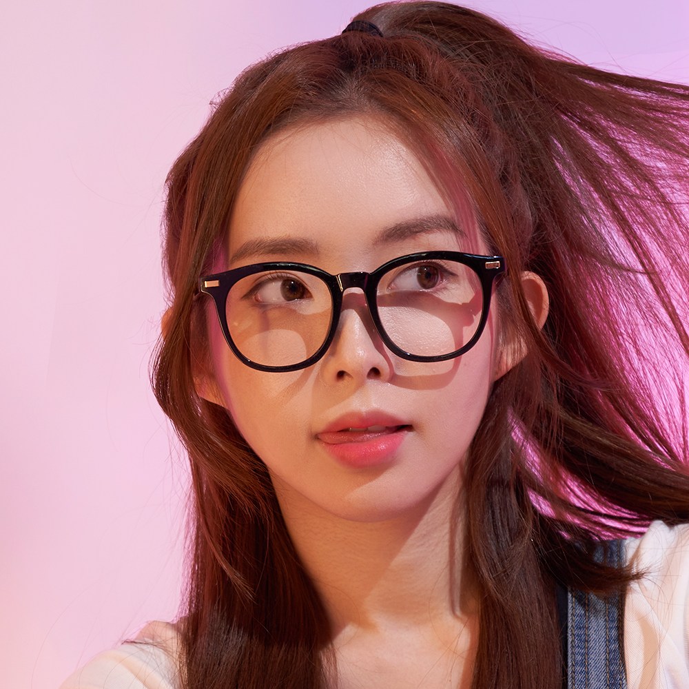 룩스토어 빅사이즈 스타일리쉬한 투명 반투명 뿔테안경테 블루라이트차단안경 청광안경 uv차단 변색렌즈 70,800원