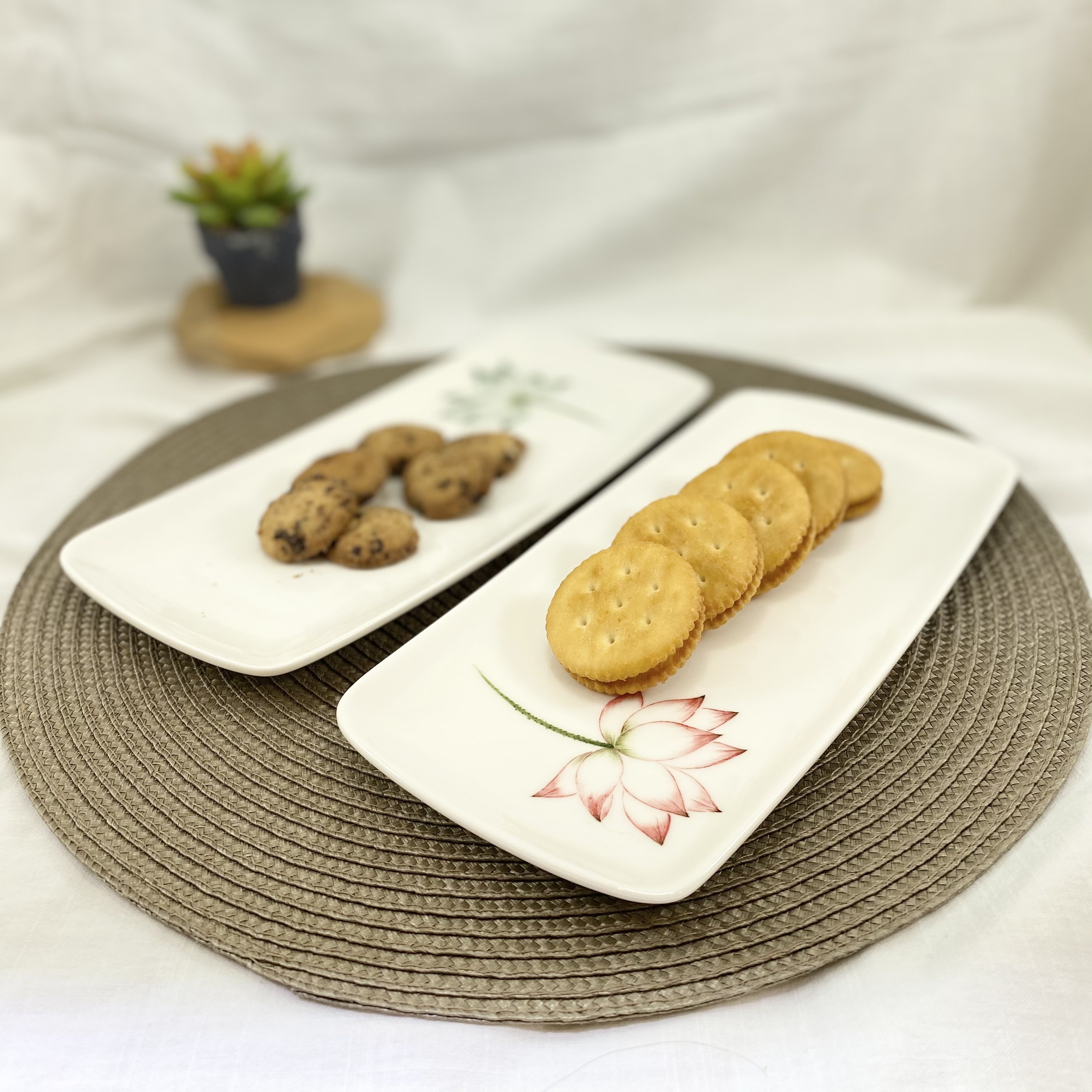 연꽃 도자기핸드페인팅 직사각 접시 1p, 붉은연꽃, 1개 25,190원