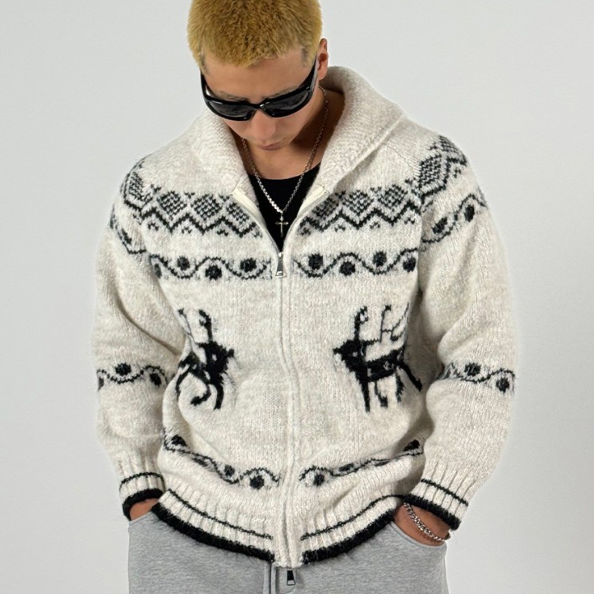 코위찬 디어 노르딕 니트 투웨이 집업 남녀공용 겨울 가디건 따뜻한 오버핏 빅사이즈 도프룸 51,920원