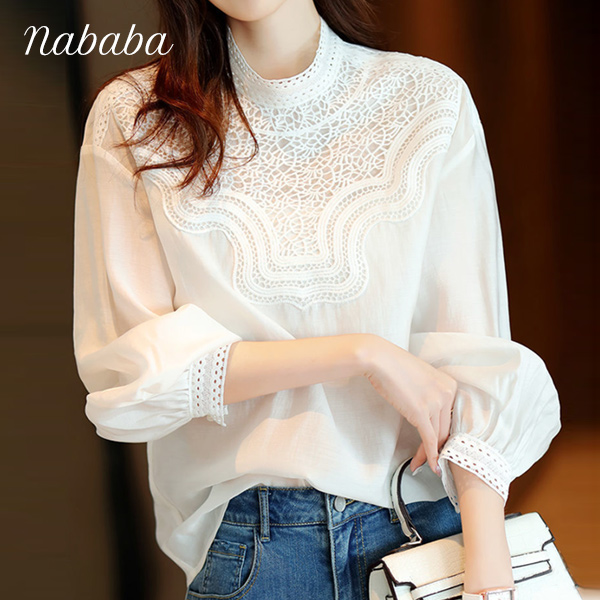 나바바 NB2518 여성 빈티지 레이스 반폴라 긴팔 블라우스 21,900원