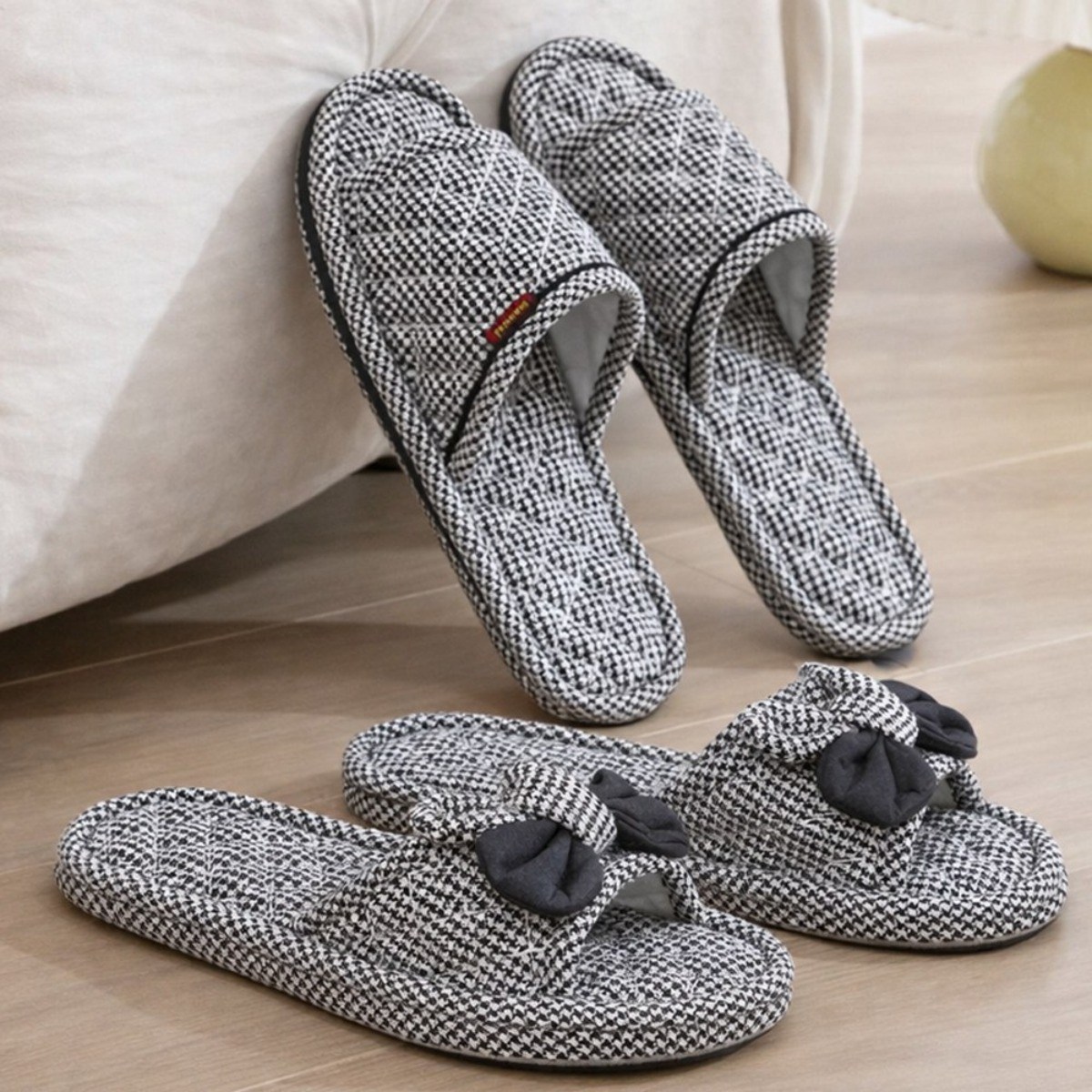 주니로와 3중쿠션 1+1 층간소음방지 커플 리본 면슬리퍼, 블랙, 1개 24,200원