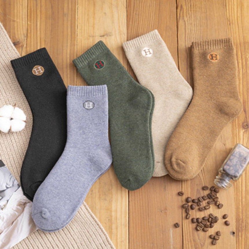 에쉬울프 H프린트 기모 융털 겨울 포근 중목 양말 5켤레 세트 4,700원