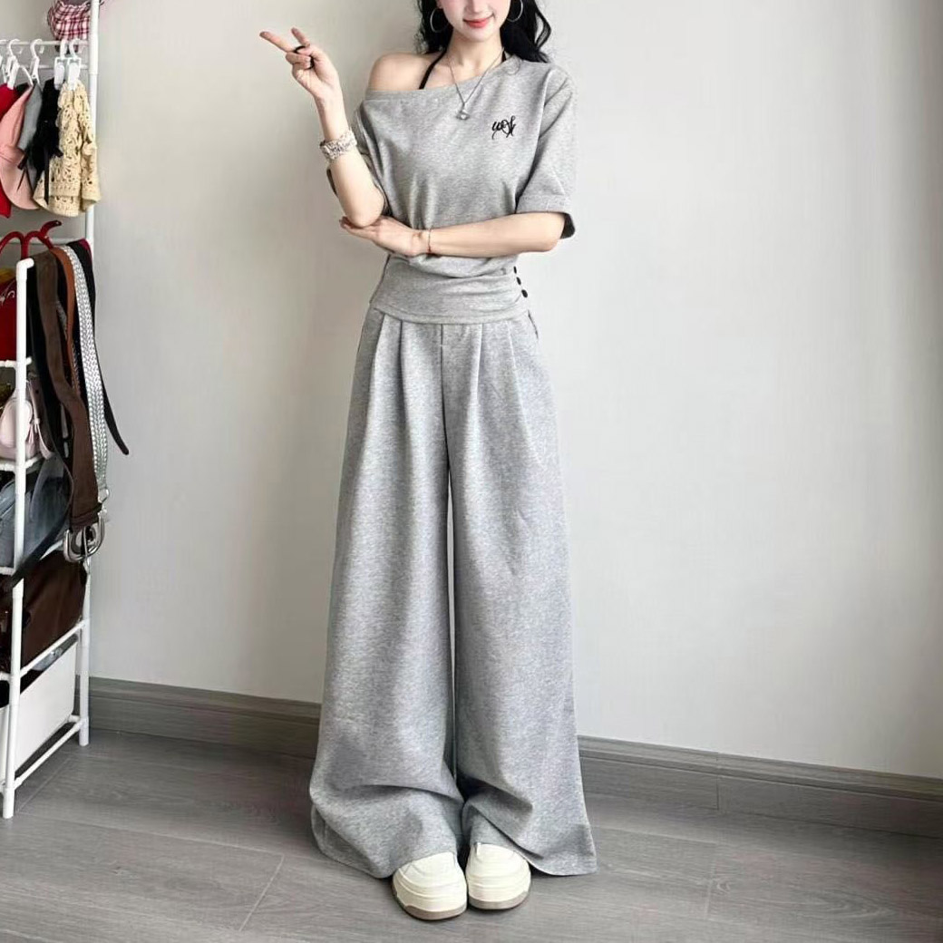 카밀라쇼룸 루즈 오프숄더 맨투맨 & 와이드 트레이닝 세트 21,900원