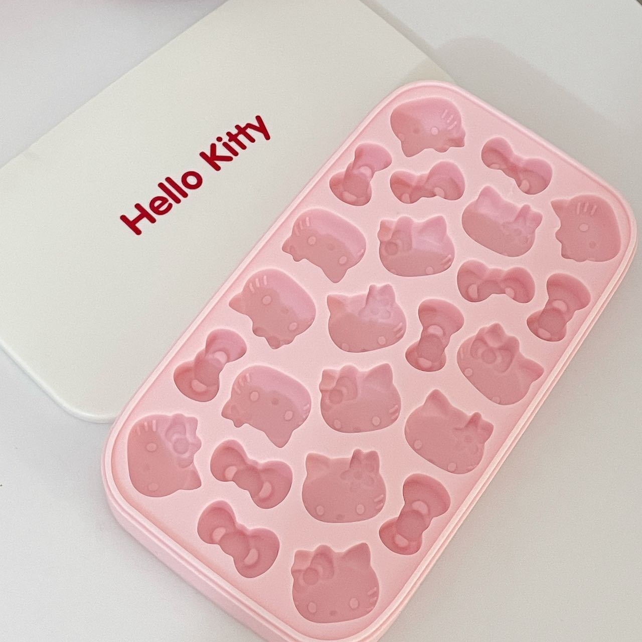키티 얼음트레이4종SET 얼음용기 실리콘얼음틀 얼음틀 제빵용 초콜릿 실리콘 트레이 4종 티오니, 1개, 핑크 11,900원