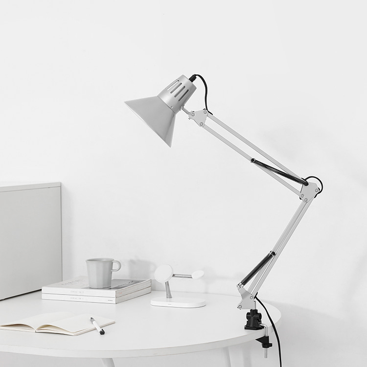 [마켓비] TEMPAT 워크 클램프램프 E26 KS2042T/01 31,900원