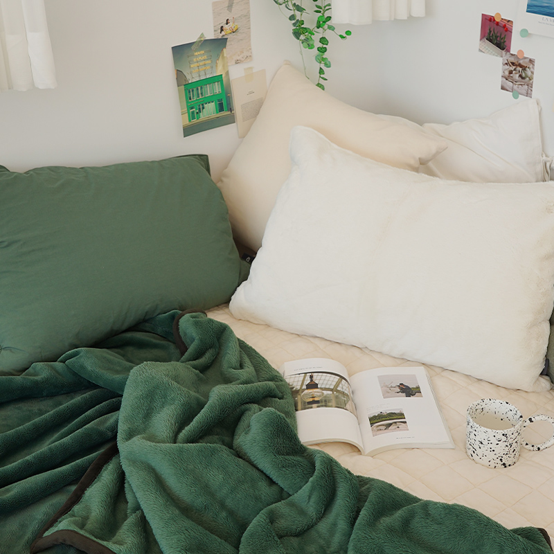 에이트룸 도톰한 포근포근 스너글 소프트 블랭킷 극세사 20mm 대형 담요 33,830원