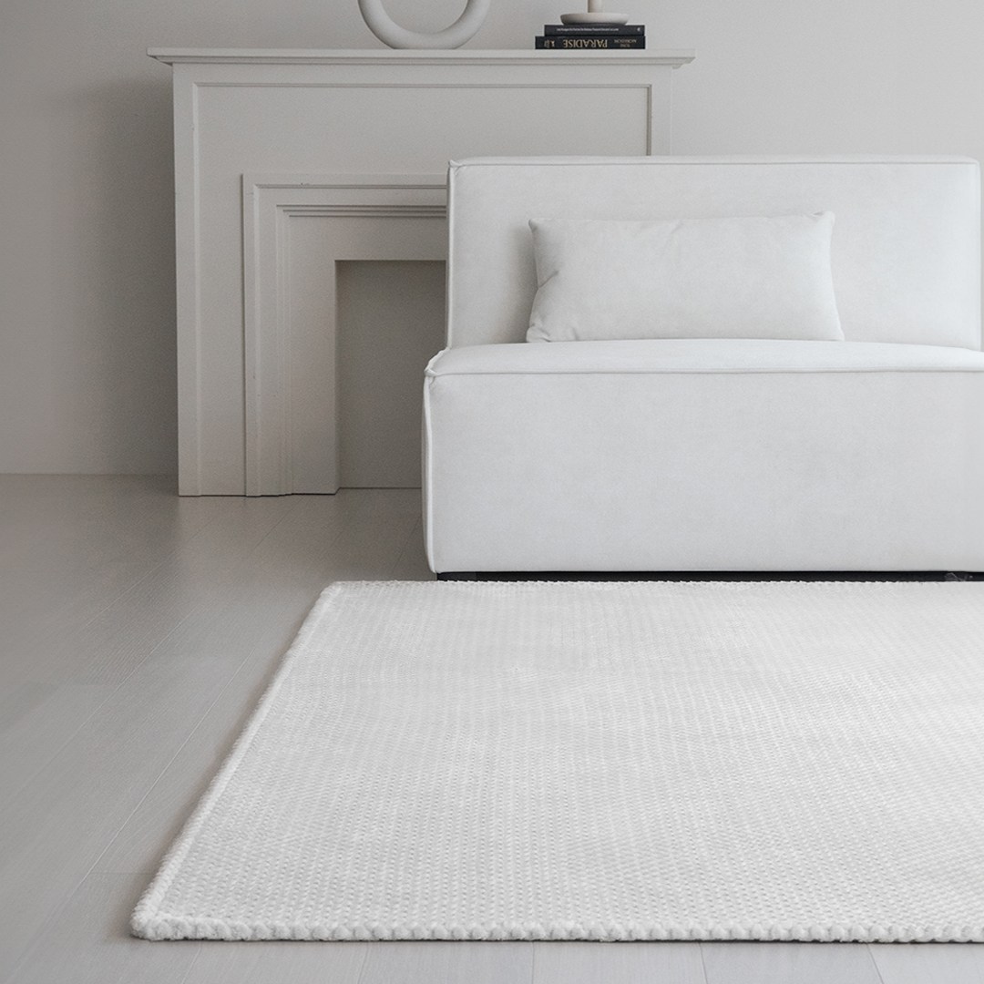 러디브 소프트 스노우 극세사 거실 러그 124,900원