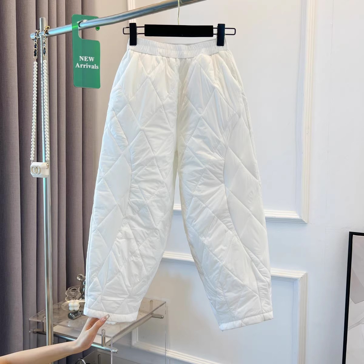 퀸앤조이 여성 겨울 누빔 밴딩 패딩 조거 팬츠 빅사이즈 방한바지 48,800원