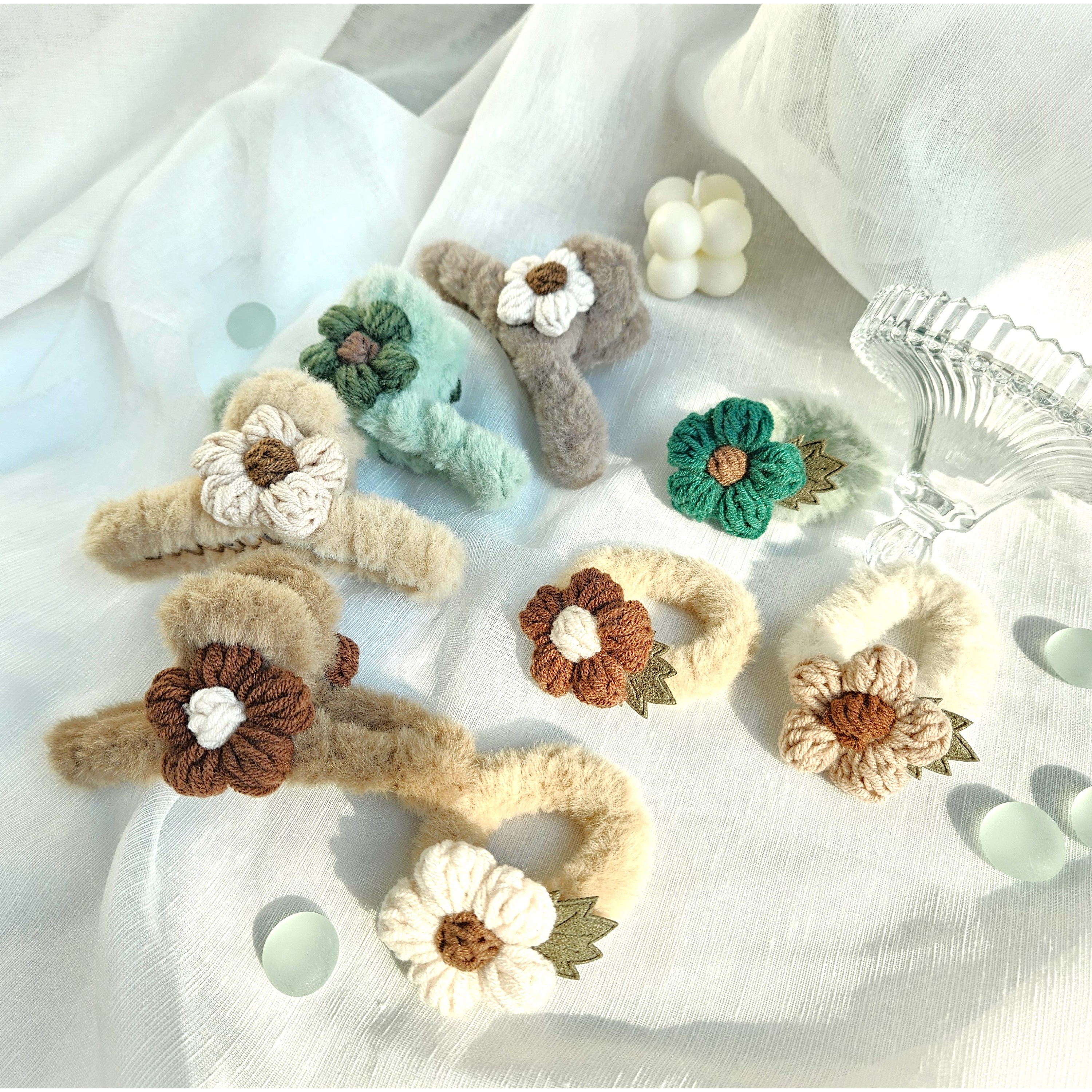 모스리나 피오 니트 퍼 플라워 집게핀 고무줄 헤어 세트 9,800원