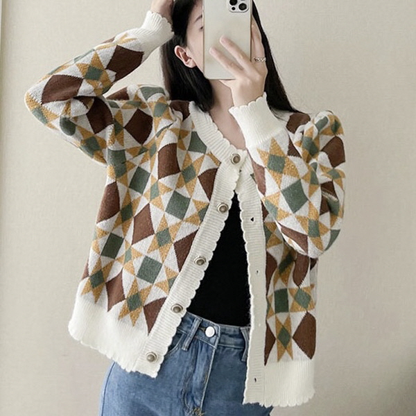 피어니스트 아가일 레트로 단추 가디건 44,400원