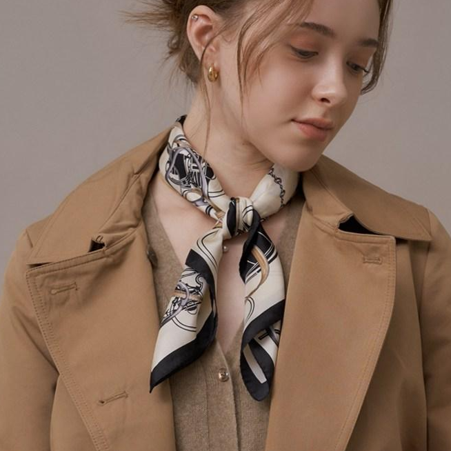 엘르 마차라인 실크 정사각 스카프 SE831S301 29,000원