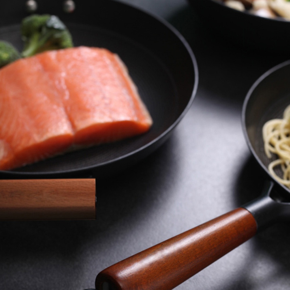 일월천상회 마스터 시즈닝 무쇠 주물 후라이팬 24cm 주물프라이팬 중화팬 무쇠궁중팬 중국웍 52,600원